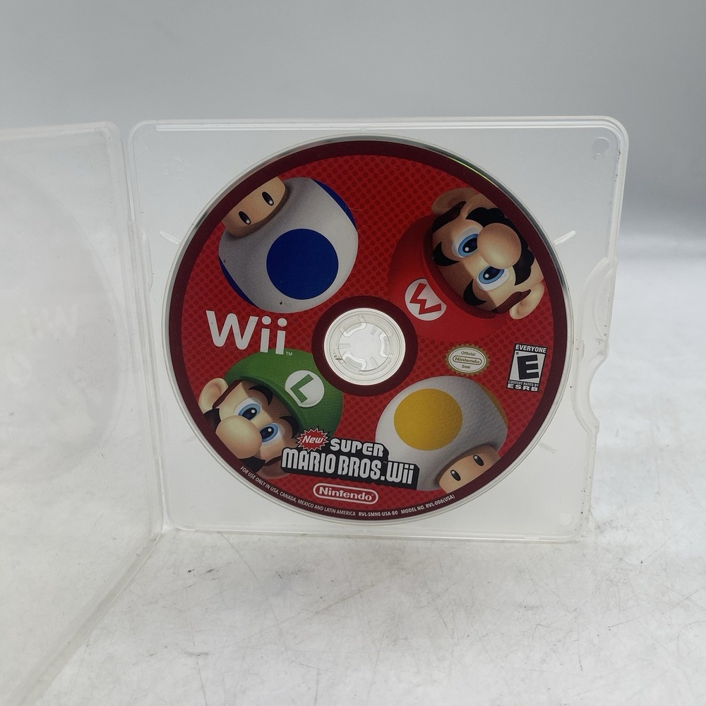 New Super Mario Bros. Wii game Disc only Untested